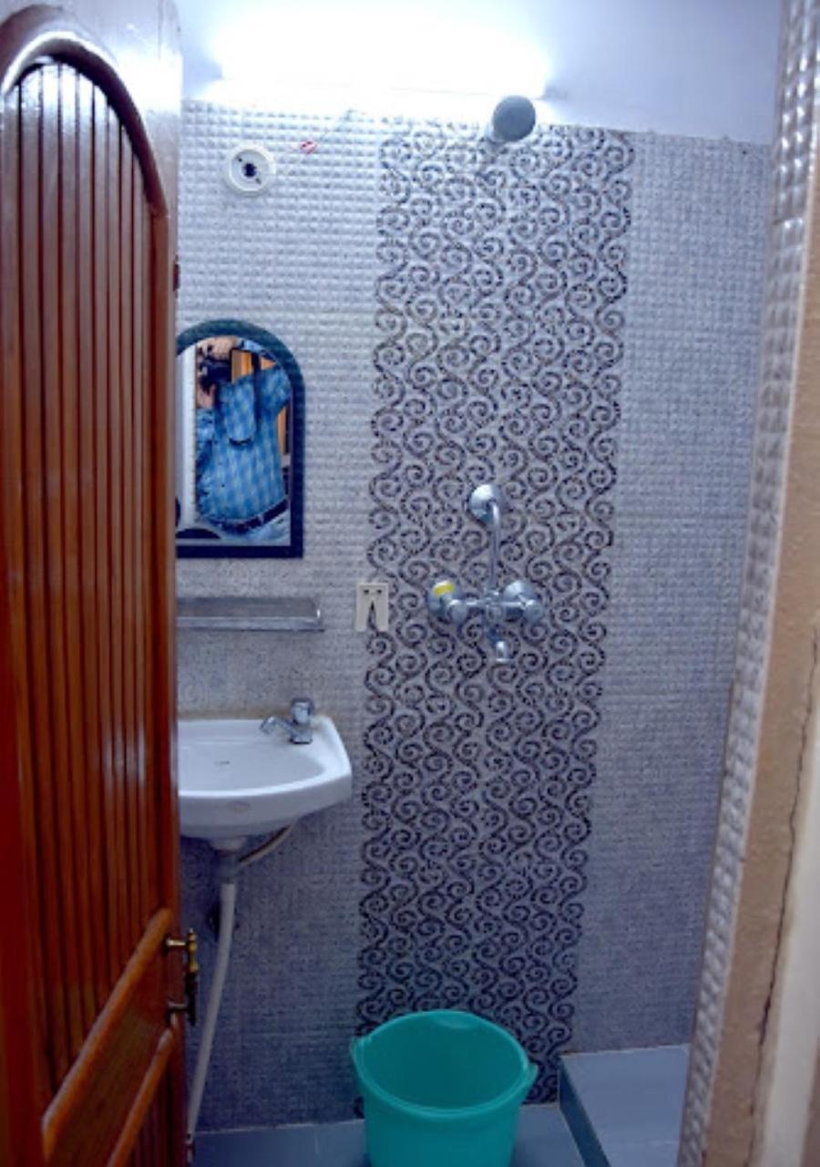 Hotel Roshan Varanasi Luaran gambar